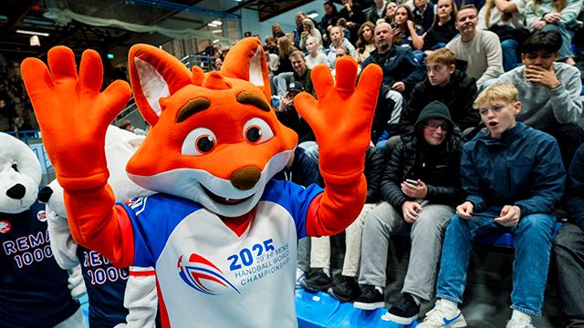 Stavanger  20241109. 
Norges maskot for håndball VM 2025 under håndballkampen i EHF-cup mellom Norge og Frankrike i Stavanger idrettshall.  Bildet er tatt for Norges Håndballforbund.
Foto: Fredrik Varfjell / NTB