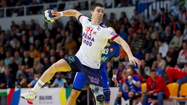 Alexander Blonz  i EM-kvalifiseringskampen i håndball for herrer mellom   Slovakia og Norge .Foto: Nikola Krstic / NTB