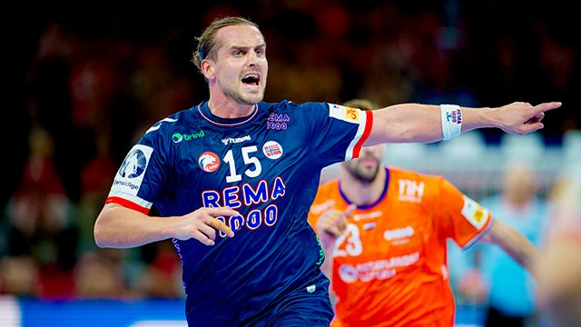 Hamburg, Tyskland 20240119. 
Kent Robin Tønnesen under hovedrundekampen i håndball-EM mellom Norge og Nederland i Barclays Arena.
Foto: Stian Lysberg Solum / NTB