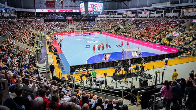 Oslo 20221029. 
Flere tusen tilskuere under landskampen mellom Norge og Danmark i DNB Arena, før  håndball-EM i Slovenia i november.
Foto: Beate Oma Dahle / NTB