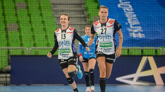 Anna Vjakhireva og Sunniva  Næs Andersen for Vipers