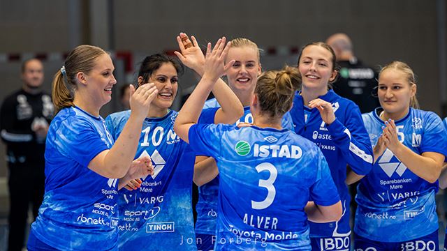 Molde Elite gir hverandre high fives