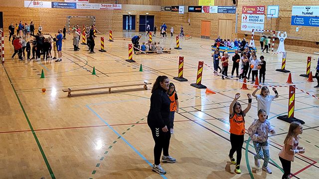 Kast ballen-dagen hos Søgne HK