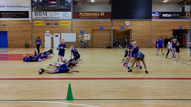2022 Brums Verk Hauger Handball School REMA1000.jpg